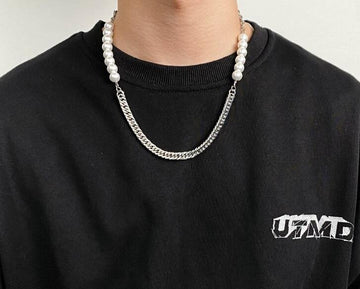 Real Retro World - Half Faux Pearl Curb Chain Necklace